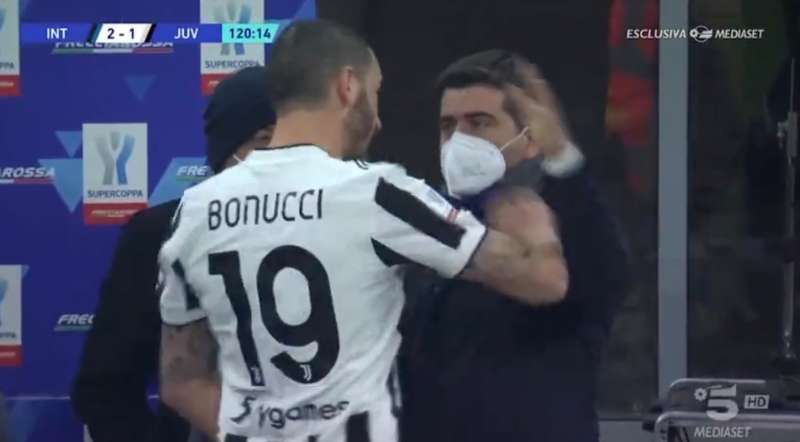 rissa tra bonucci e il segretario interista 3