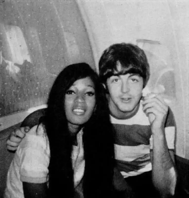 ronnie spector paul mccartney