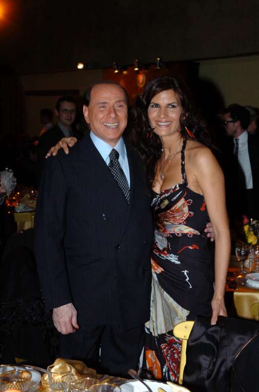 silvio berlusconi pamela prati foto di bacco