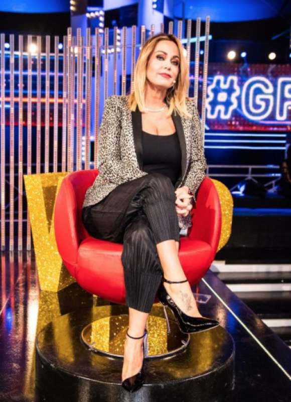 SONIA BRUGANELLI AL GRANDE FRATELLO VIP