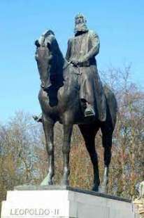 statua leopoldo belgio vandalizzata 11