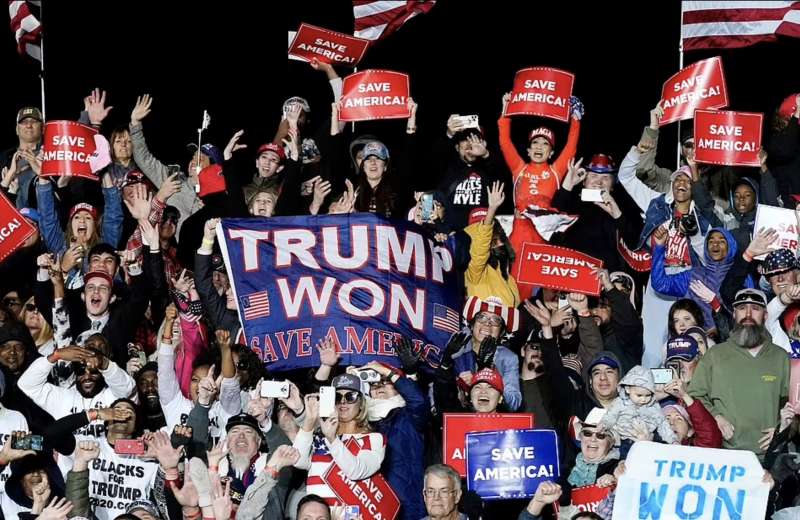 supporter di donald trump a florence arizona