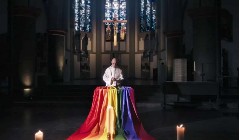 wie gott uns schuf il documentario con 100 coming out della chiesa tedesca 7