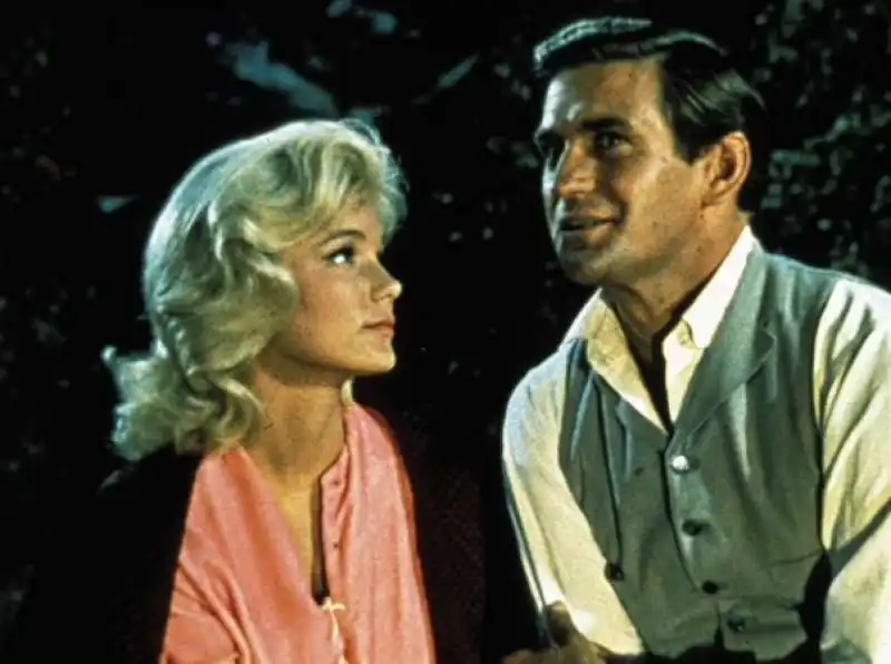 yvette mimieux rod taylor   l'uomo che visse nel futuro  