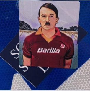 adesivi hitler con la maglia giallorossa