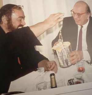 bettino craxi e luciano pavarotti