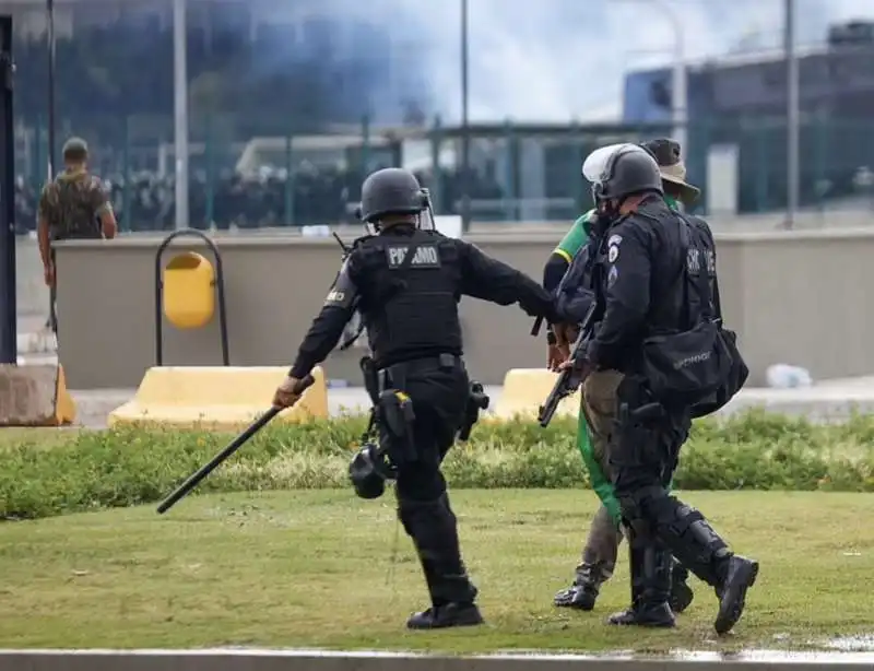 brasilia    assalto dei sostenitori di bolsonaro al congresso 31