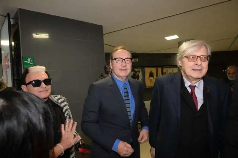 cristiano malgioglio kevin spacey vittorio sgarbi   foto di bacco 2