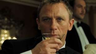 DANIEL CRAIG JAMES BOND