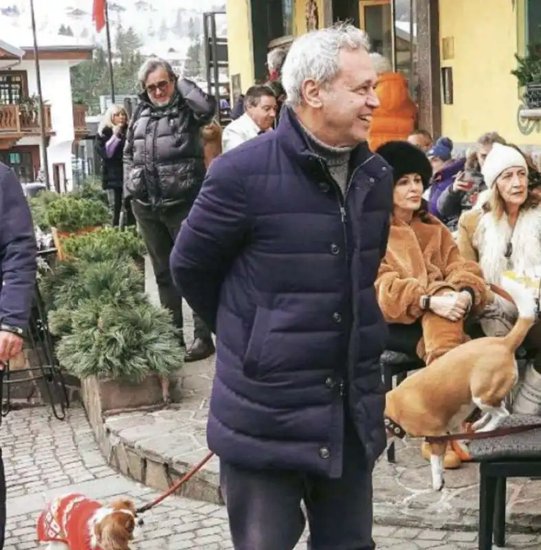 enrico mentana a cortina foto chi  