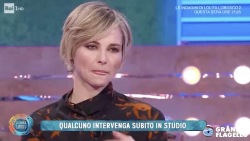 francesca fialdini finta intervista a rocco siffredi 2.