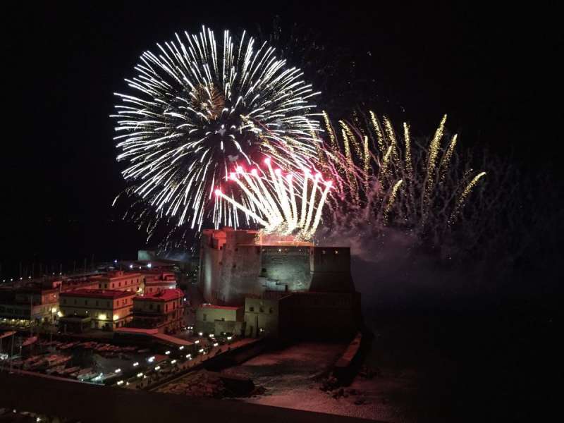 fuochi d artificio napoli 1