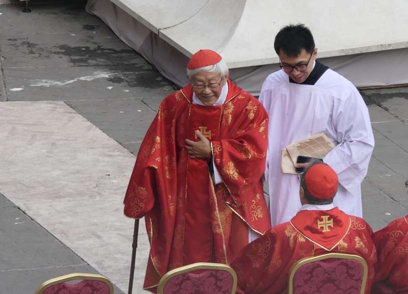 JOSEPH ZEN AI FUNERALI DI RATZINGER