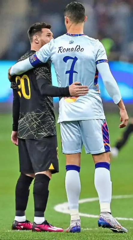 lionel messi cristiano ronaldo. 1