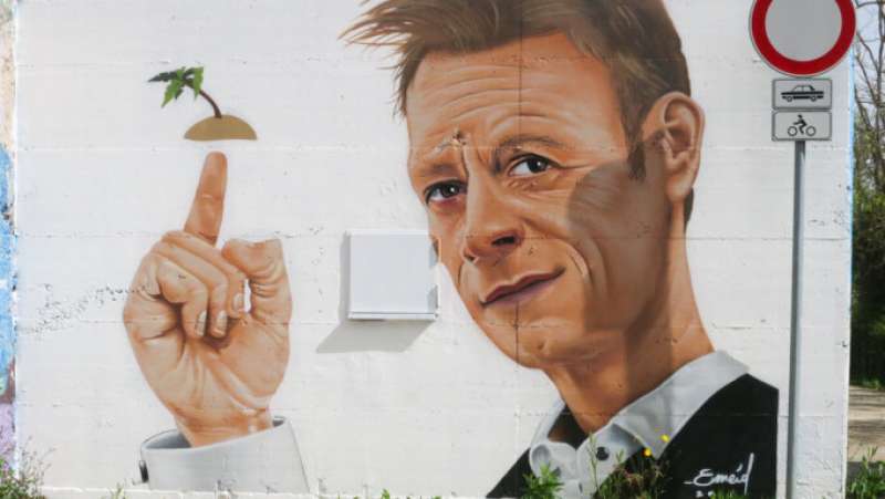 murale rocco siffredi a ortona