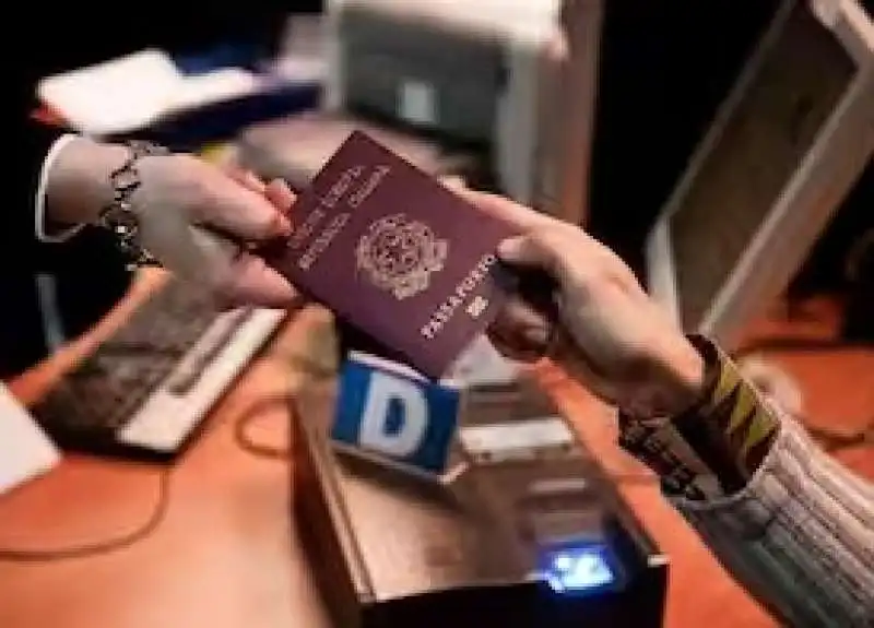  passaporto 3