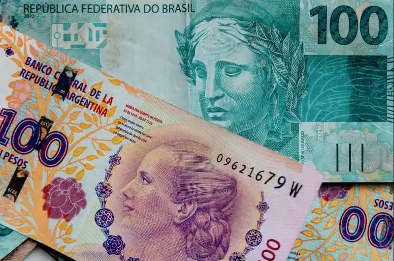 pesos reais 