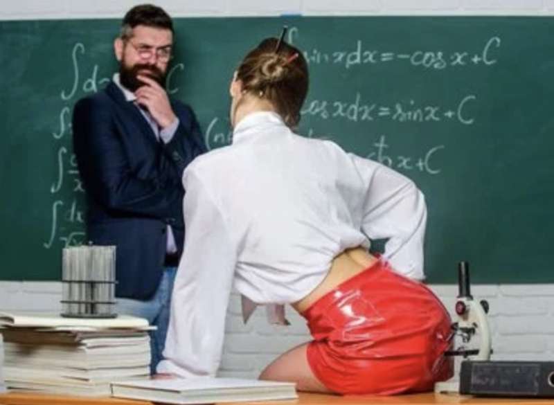 PROFESSORE E ALUNNA 2