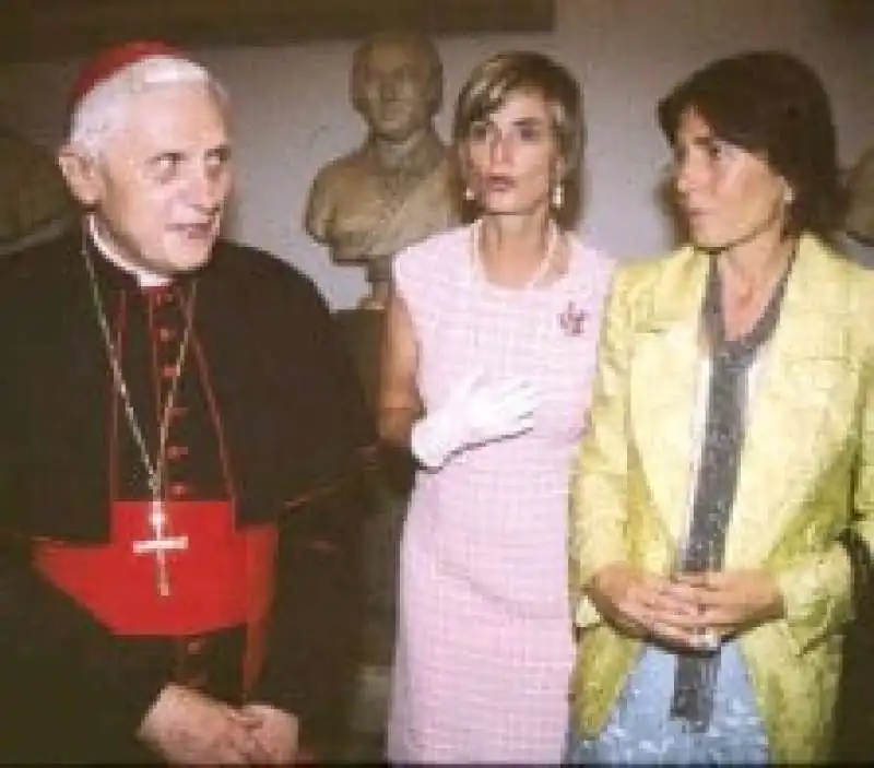 RATZINGER, ALESSANDRA BORGHESE E GLORIA VON THURN UND TAXIS