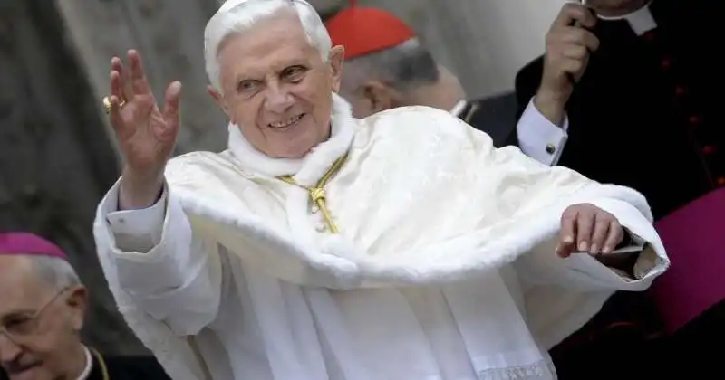 Ratzinger look