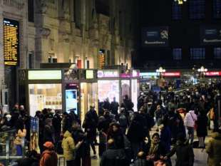 RITARDI TRENI STAZIONE CENTRALE MILANO