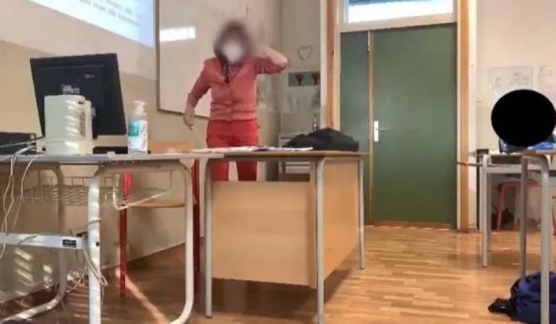 ROVIGO - PROFESSORESSA COLPITA CON UN FUCILE AD ARIA COMPRESSA IN AULA