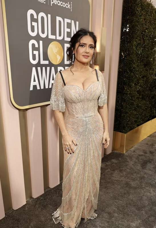 salma hayek ai golden globe 2023