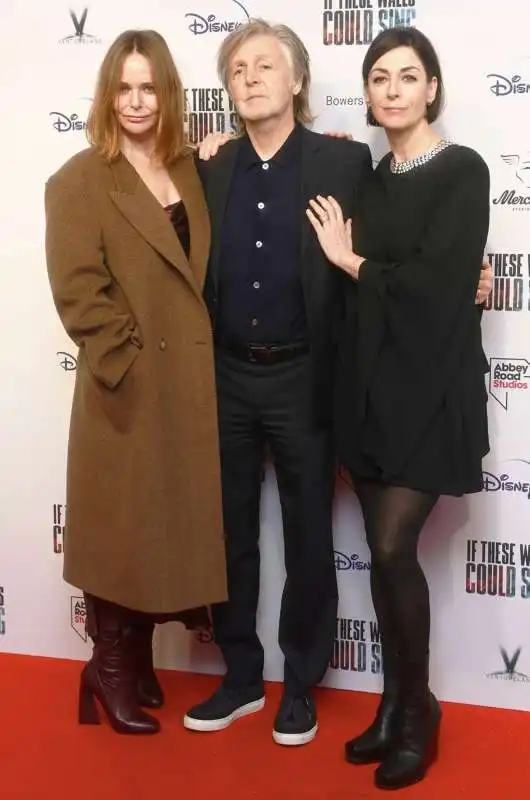 stella paul e mara mccartney   premiere di if this walls could sing   