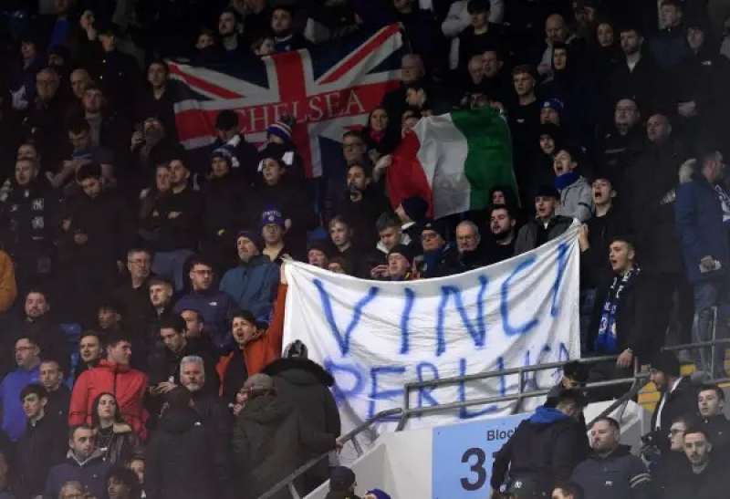 striscione a stamford bridge per gianluca vialli