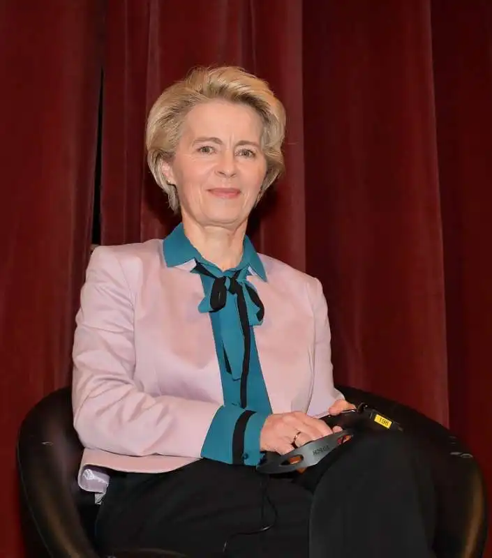 ursula von der leyen  foto di bacco (1)