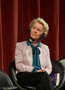 ursula von der leyen foto di bacco (4)