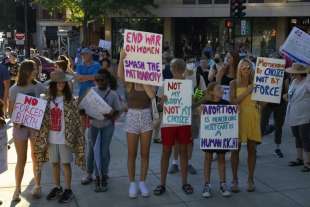 womens march a madison per il diritto all aborto 4