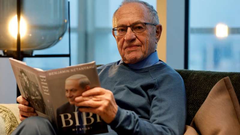 Alan Dershowitz legge la biografia di netanyahu