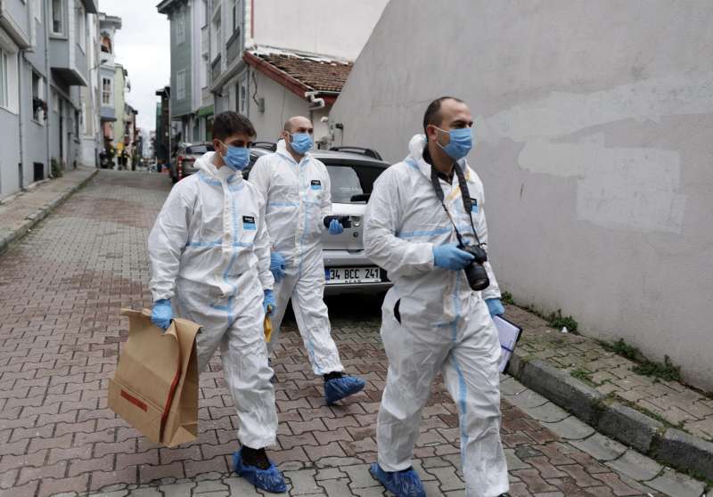 attacco a una chiesa italiana a istanbul 2