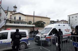 attacco a una chiesa italiana a istanbul 3