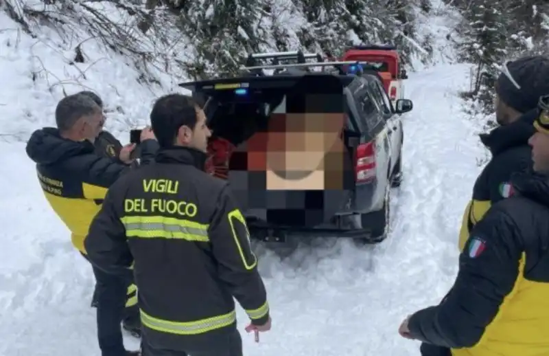 AUTISTA DEL CARRO FUNEBRE SI PERDE IN VALTELLINA