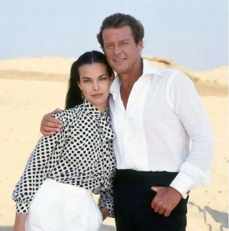 carole bouquet roger moore 1