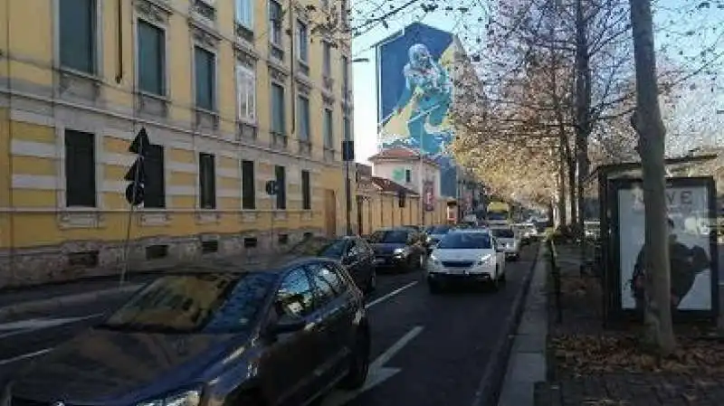 CAVO DI ACCIAIO TESO PER STRADA A MILANO 