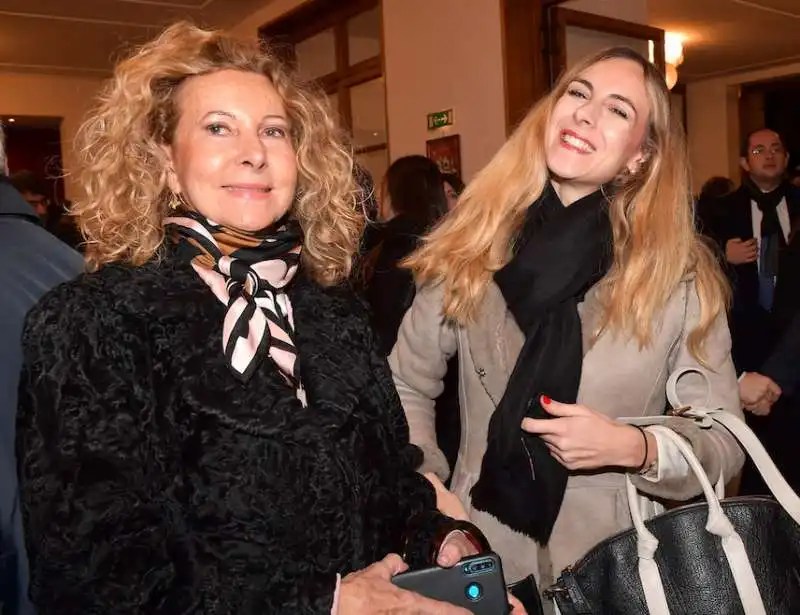 daniela porro con la figlia ilaria bonito  foto di bacco