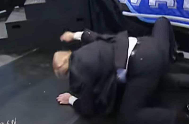 donald trump wrestlemania 23