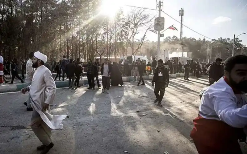 esplosioni vicino alla tomba di qassem soleimani a kerman, iran   3