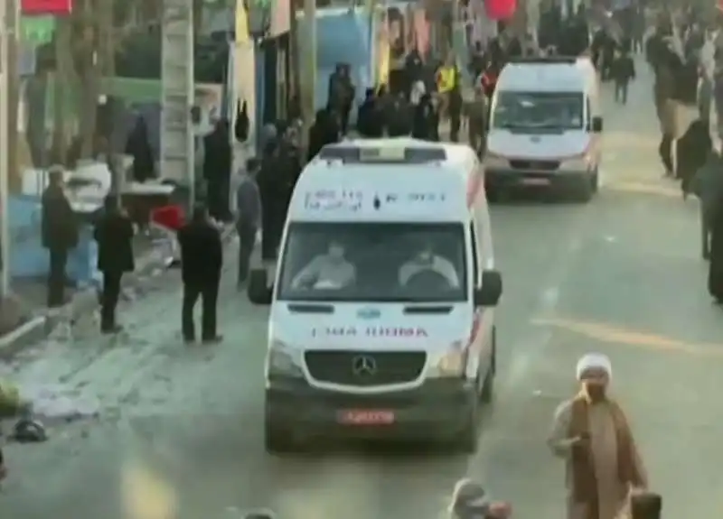 esplosioni vicino alla tomba di qassem soleimani a kerman, iran   6