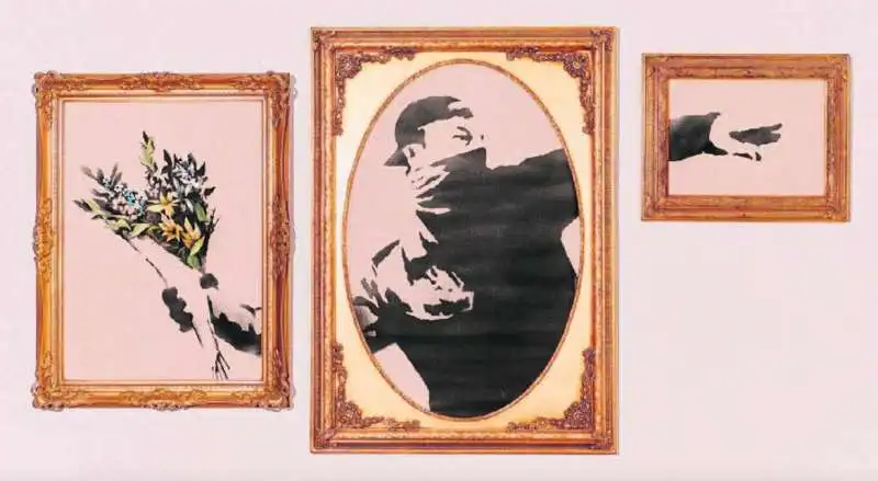 Flower Thrower Triptych di banksy 