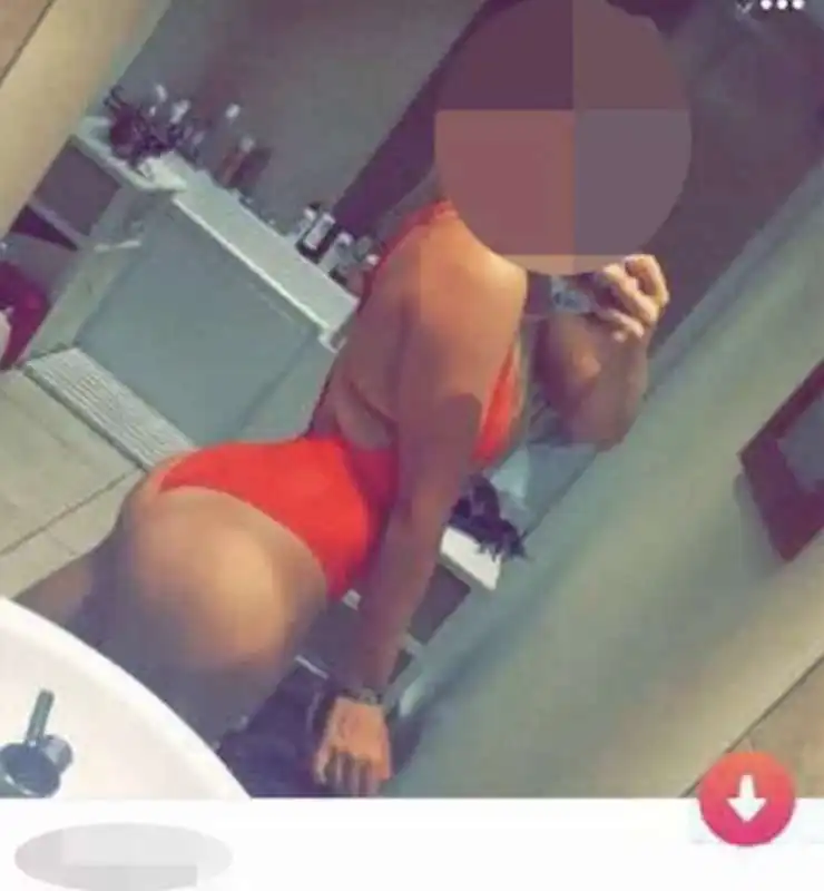 FOTO SEXY SU TINDER 