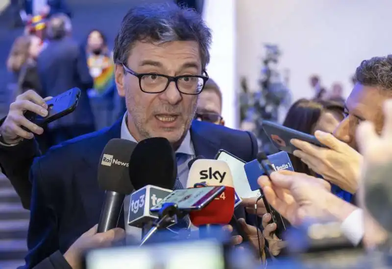 GIANCARLO GIORGETTI A DAVOS