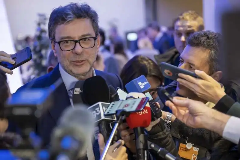 GIANCARLO GIORGETTI A DAVOS