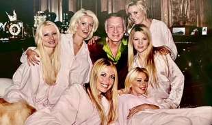 hugh hefner e le conigliette 2