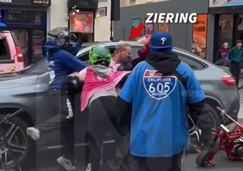 IAN ZIERING ATTACCATO DA UN GRUPPO DI MOTOCICLISTI