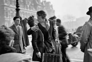 il bacio di robert doisneau