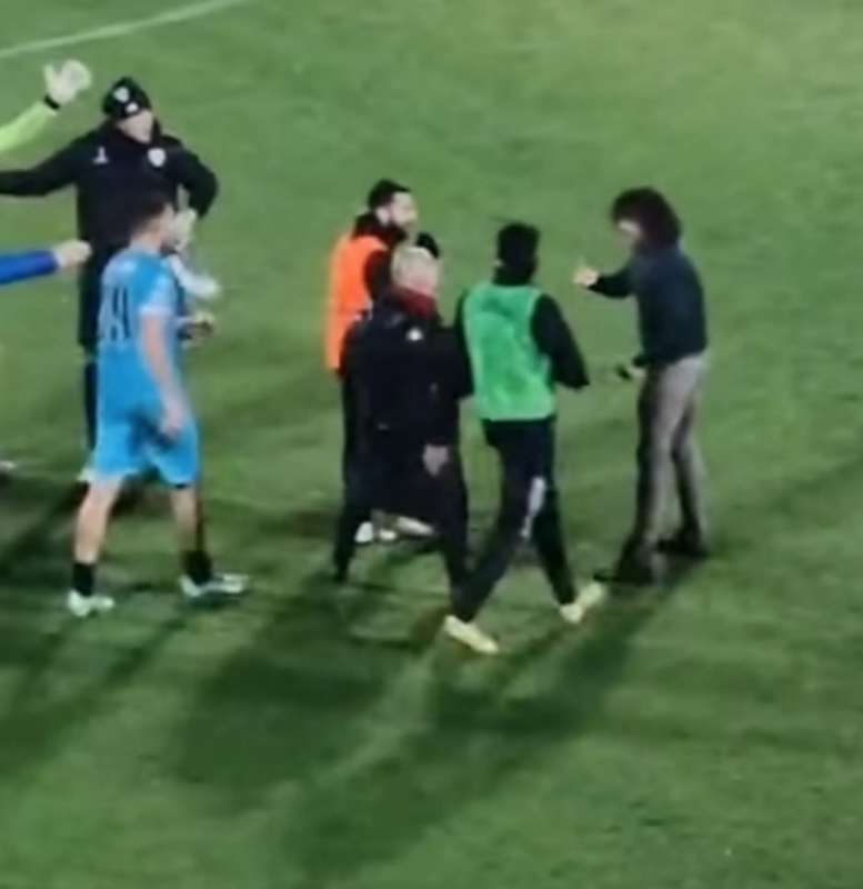 il padre di cristian shpendi aggredisce portiere dell'olbia 7